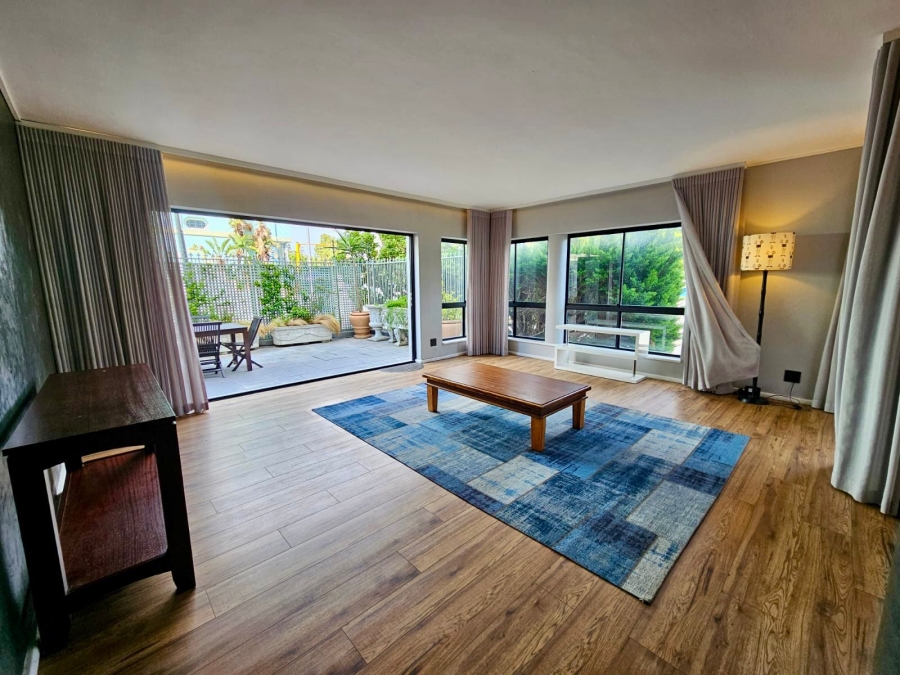 To Let 3 Bedroom Property for Rent in Fresnaye Western Cape